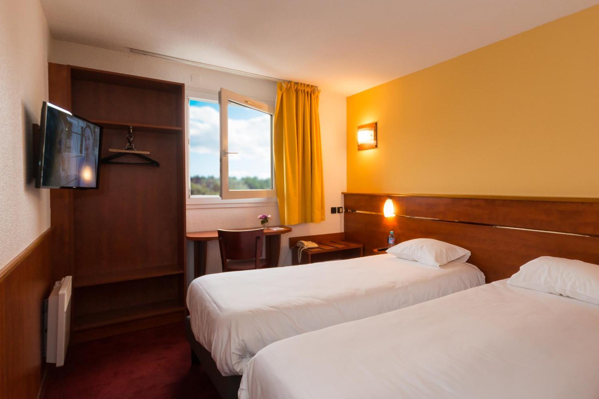 Brit Hotel Rennes Cesson Exterior photo