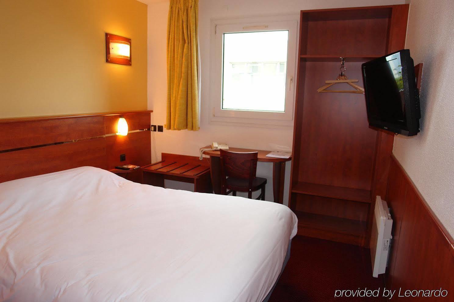 Brit Hotel Rennes Cesson Exterior photo